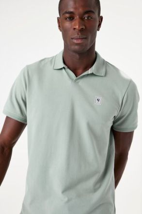 Men's green polo shirt with logo – style and comfort! GARCIA (SKU)F51021