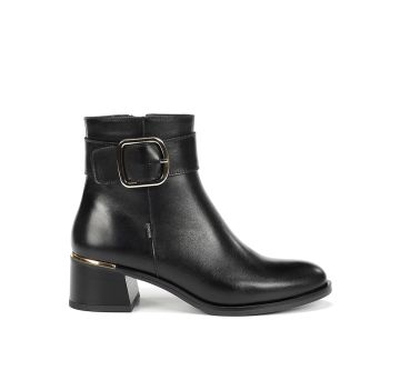 Black elegant women's boots - style and comfort!DORKING (SKU)9603.