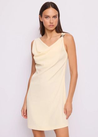 Вталена дамска рокля над коляното - елегантност и стил GAUDI (SKU) 611FD15036