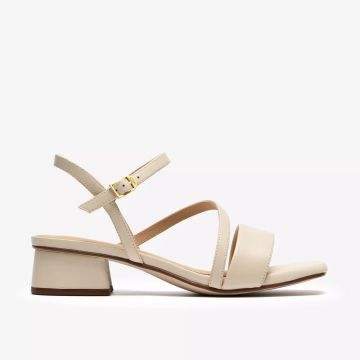 Beige elegant sandals with a low heel - comfort and style! CLARKS (SKU)26186118