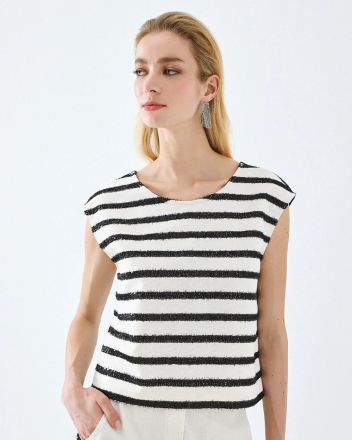 Contrast Blouse with V-Back - Elegance and Comfort ACCESS FASHION (SKU) 2093