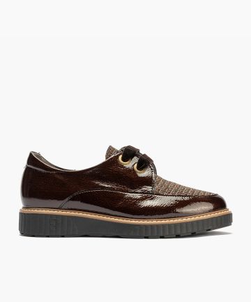 Women's elegant brown loafer with laces, stylish polka dot pattern and comfortable sole.PITILLOS (SKU)11555