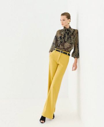 Women's yellow straight-cut trousers - stylish and comfortable for your everyday life. ACCESS FASHION (SKU)5038