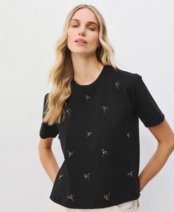Women's T-shirt with hand-sewn beads in black - for stylish elegance! ACCESS FASHION (SKU)2213