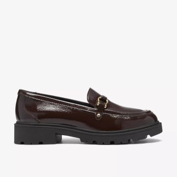 Дамски елегантни лоуфъри бордо лак - стил, комфорт и класа за визия.CLARKS (SKU)26327161