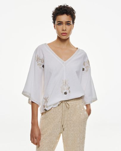 Embroidered women's oversized blouse - style and comfort ACCESS FASHION (SKU) 8046