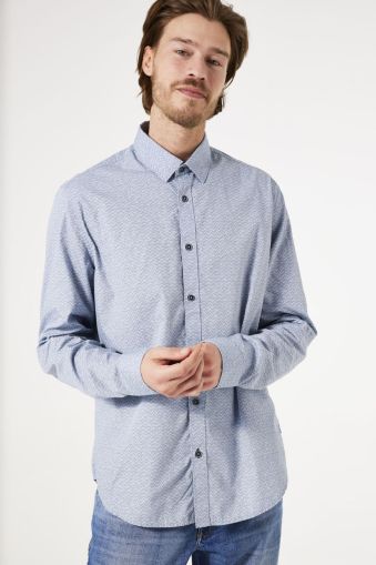 Men's shirt with a delicate geometric print for stylish everyday wear GARCIA (SKU) X41280