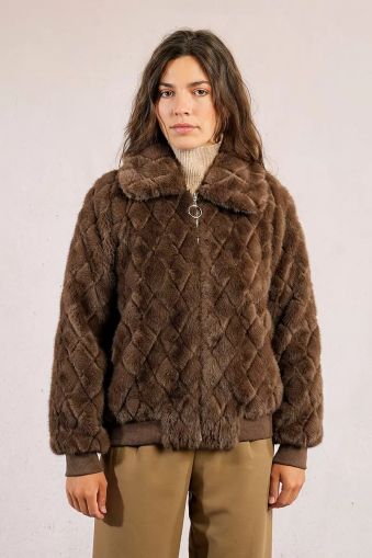 Дамско яке със свободна кройка и къс косъм MOLLY BRACKEN (SKU) P1813BDH