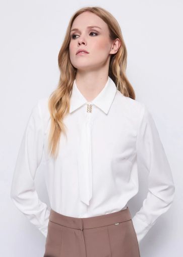 White collared shirt: Elegant and stylish! GAUDI (SKU)521FD45008
