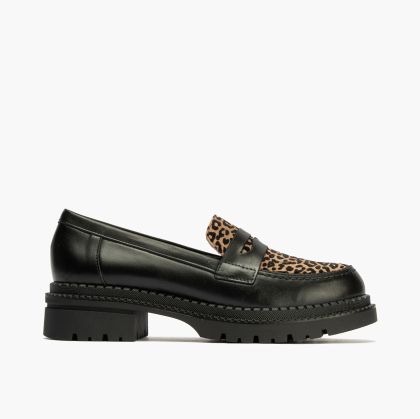 Black loafer with leopard accent - style and comfort!PITILLOS (SKU)10796