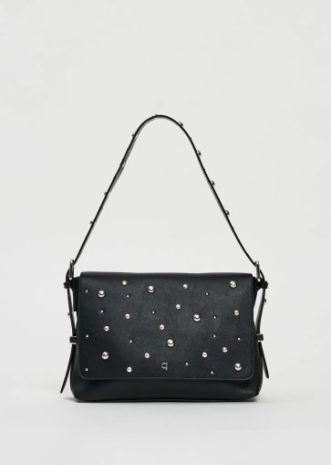 Черна чанта с капси през рамо - стил и елегантност GAUDI (SKU) 12451