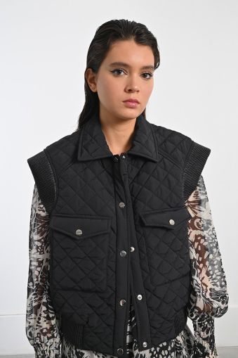 Women's padded sleeveless jacket - style and warmth MOLLY BRACKEN (SKU) HAL44DH