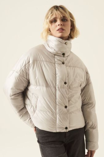 Топло зимно яке за жени - Ежедневно удобство GARCIA (SKU) GJ200901