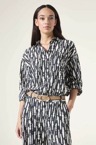 Black and white long-sleeve shirt with print - elegant look GARCIA (SKU) N260230