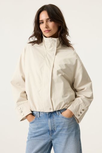 Women's bomber jacket with high collar GARCIA (SKU) GJ2600204