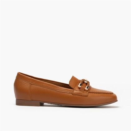 Brown women's low-heeled loafers - elegance and comfort!PITILLOS (SKU)11140.
