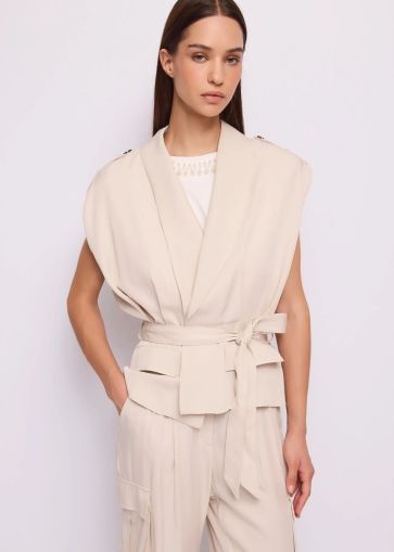 Women's Vest with Lapels - Stylish, Elegant and Modern GAUDI (SKU) 611FD35001
