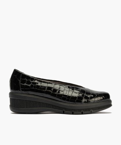 Women's shoe with a lightweight platform in black croco leather: style, comfort!!!PITILLOS (SKU)11540