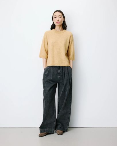 Women's sweater with 3/4 sleeves, oversized cut – modern and comfortable GRACE&MILA (SKU) 17009
