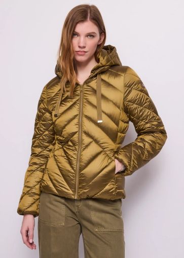 Women's lightweight green down jacket with hood – comfort and style GAUDI (SKU) 621BD35010