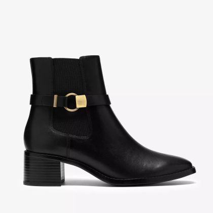 Elegant black women's ankle boot in genuine leather for style and supreme comfort! CLARKS (SKU) 26320242