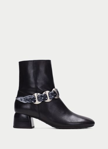 Elegant black women's mid-heel ankle boots with a bow – style and comfort! HISPANITAS (SKU) 265196