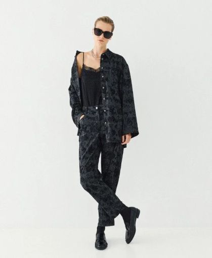 Дамска свободна риза от жакард в тъмно цветове – елегантна и комфортна.ACCESS FASHION (SKU)7026