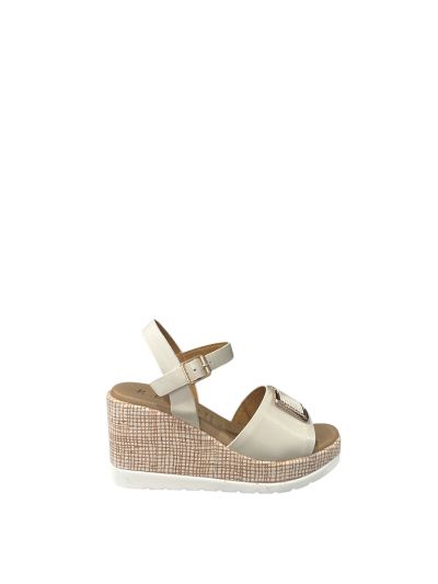 Cream platform sandals - elegance and comfort!REPO (SKU)51250
