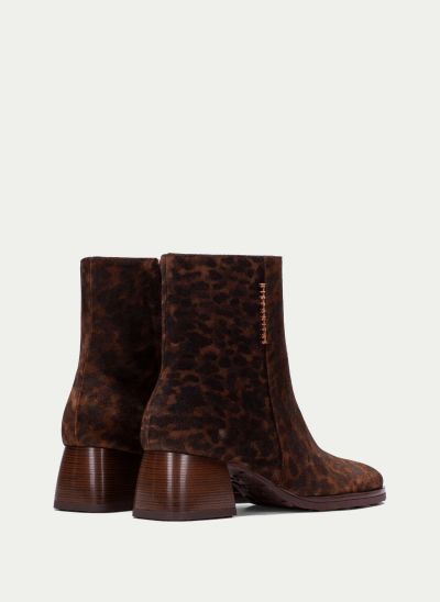 Leopard heeled boots - elegance and style!HISPANITAS (SKU)254345
