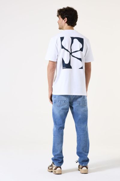 Мъжка oversize тениска в бяло и щампован гръб GARCIA (SKU) H51OO1