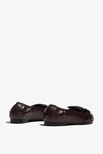 Elegant brown low-heeled shoes REGARDE LE CIEL (SKU)KENDRA01
