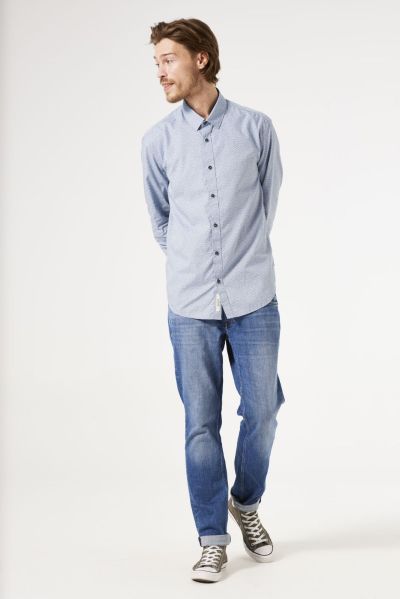Men's shirt with a delicate geometric print for stylish everyday wear GARCIA (SKU) X41280