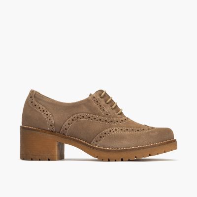 Light brown shoes with a thick heel - elegance and comfort!PITILLOS (SKU)20226