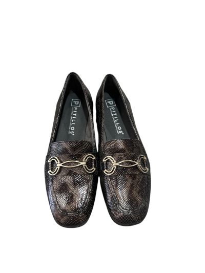 Modern moccasins with snake print - elegance and comfort.PITILLOS (SKU)10871