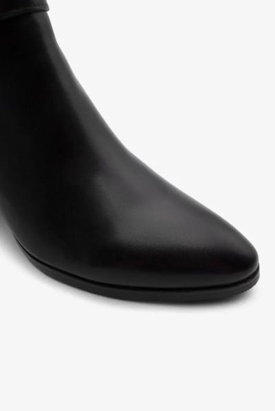 Elegant black boots - style and comfort in one! REGARDE LE CIEL (SKU)TAYLOR35