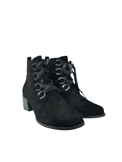 Elegant suede lace-up boots - comfort and style!REGARDE LE CIEL (SKU)JOLENE30