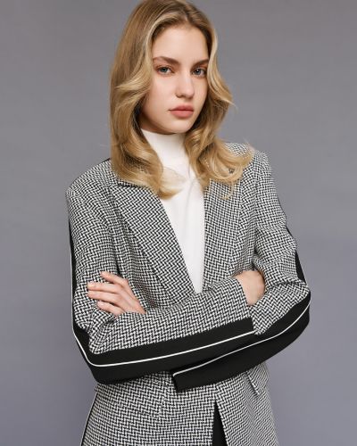 Stylish women's blazer with piping - elegance and comfort ACCESS FASHION (SKU) 1000