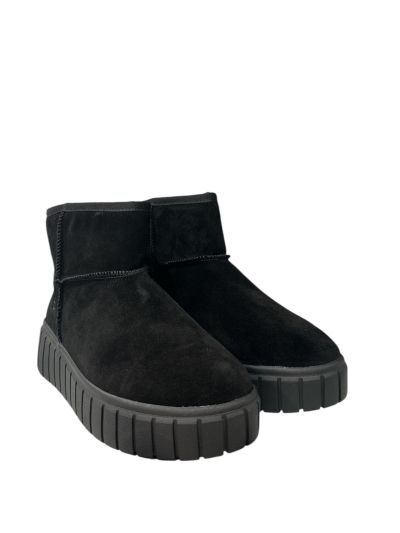 Women's black boots with warm lining - comfort and style!TT.BAGATT (SKU)AMC55