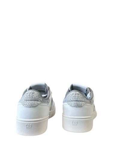 Бял дамски кец с лого - стил и комфорт! GAP (SKU)0061