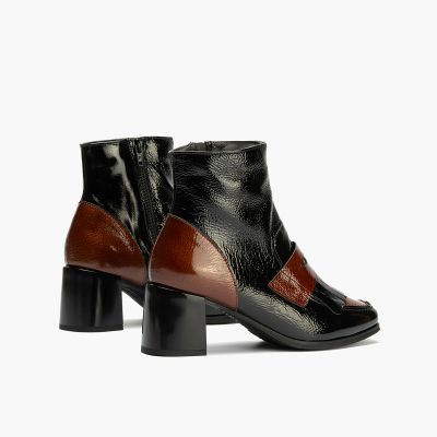 Елегантни черни лачени боти на ток - стил и комфорт!PITILLOS (SKU)10835