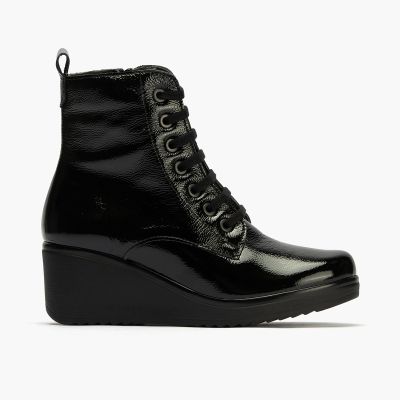 Черни лачени боти на платформа - елегантни и удобни!PITILLOS (SKU)20234