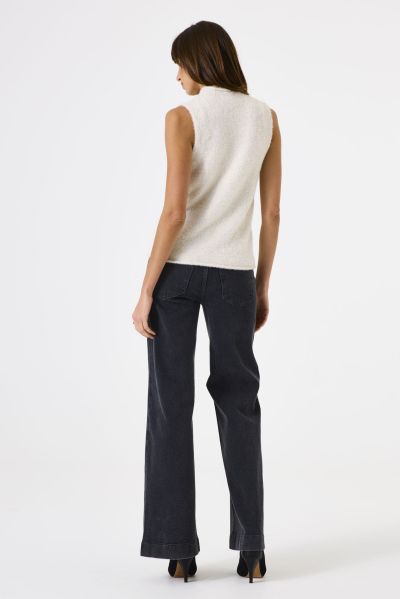 Блестящ дамски пуловер без ръкави - комфорт и стил GARCIA (SKU) K50043