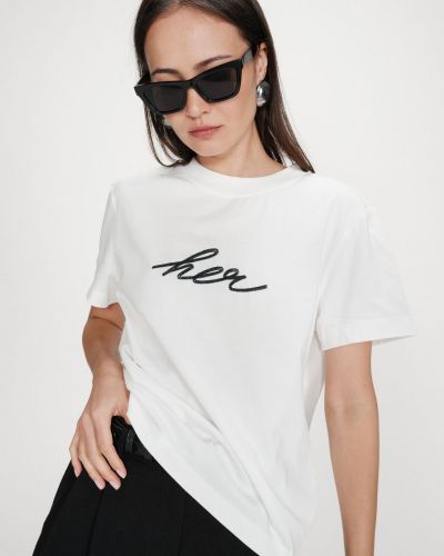 Елегантна тениска слонова кост с бродиран надпис  GRACE & MILA (SKU) 17089