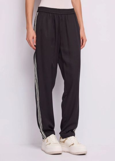 Дамски черни спортни панталони с райета - спортна шик визия GAUDI (SKU) 611BD25005