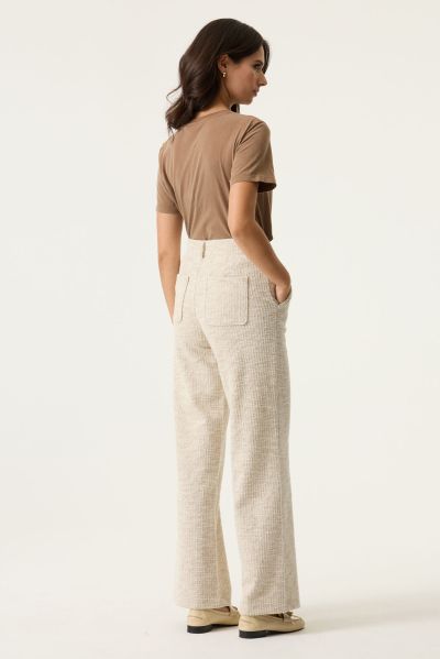 Women's T-shirt with an impressive GARCIA print (SKU) N260203