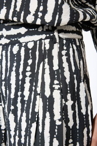 Елегантен панталон с черно-бял принт и висока талия GARCIA (SKU) N260310