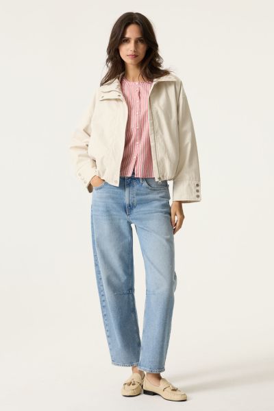 Women's bomber jacket with high collar GARCIA (SKU) GJ2600204