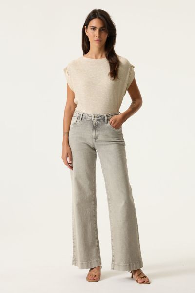 Дамска блуза с деликатен брокат и къси ръкави GARCIA (SKU) N260204