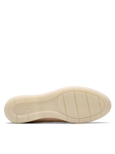 Beige loafers – style and comfort for every step!CLARKS (SKU)26181453