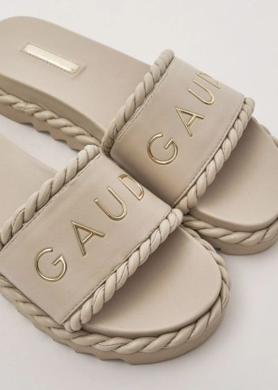 Мръсно Бели Дамски Чехли с Лого - Ежедневен Комфорт GAUDI (SKU) V6365061